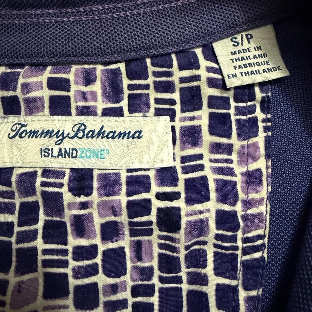 Tommy Bahama Blue Short Sleeve Button Down Shirt - Picture 7 of 10